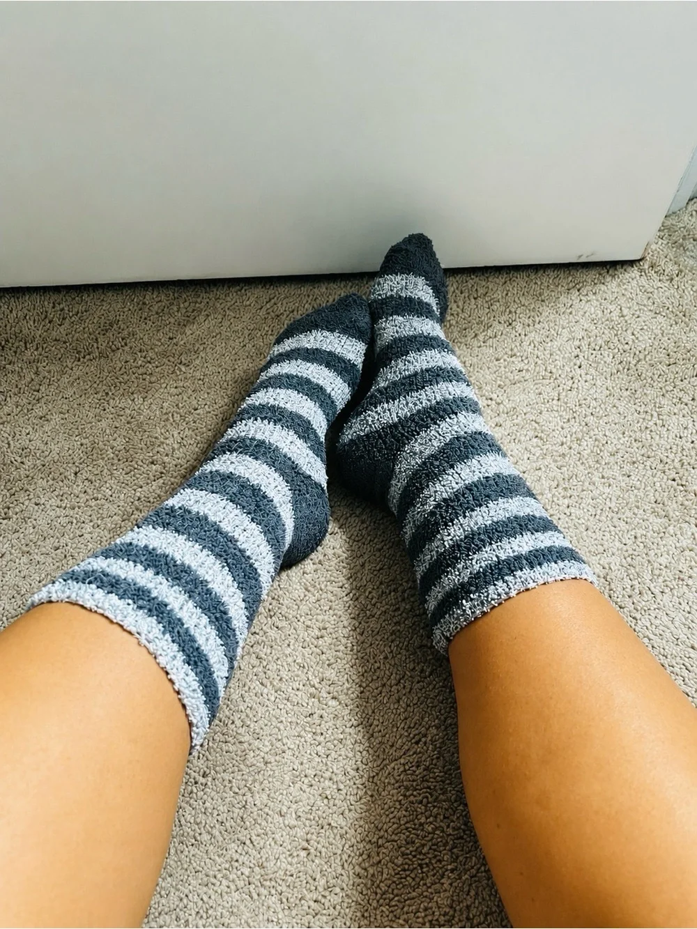 Cozy Women's Grey Striped Fuzzy Crew Socks